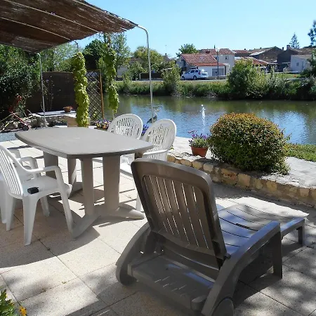 Casa vacanze Marais Poitevin Pêche ,barque, Vélos, Wifi, Linge, Cheminée, Cuisine *