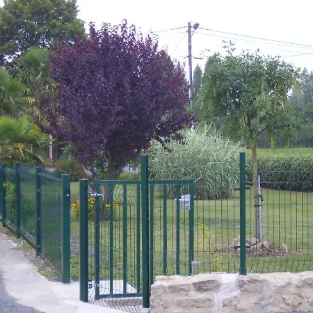 Marais Poitevin Pêche ,barque, Vélos, Wifi, Linge, Cheminée, Cuisine La Taillee