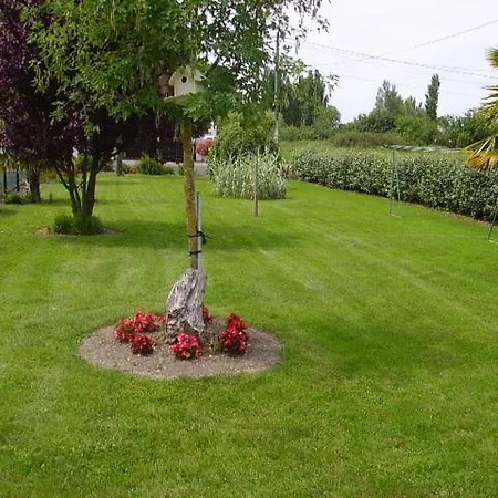 Marais Poitevin Bord Riviere Peche ,barque, Velos, Wifi, Linge, Cheminee, Cuisine, Terrain De Boules *