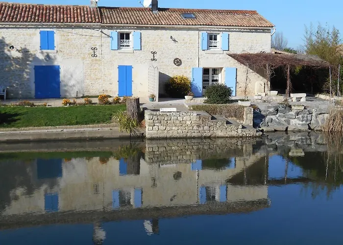 Marais Poitevin Pêche ,barque, Vélos, Wifi, Linge, Cheminée, Cuisine Сasa de vacaciones *