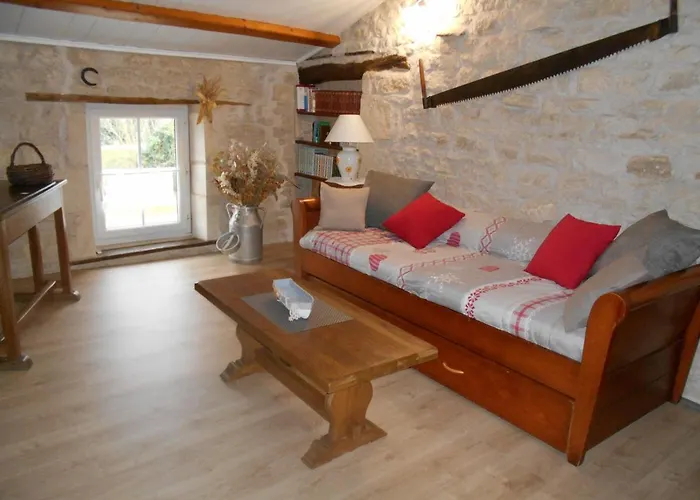 Сasa de vacaciones Marais Poitevin Pêche ,barque, Vélos, Wifi, Linge, Cheminée, Cuisine La Taillee