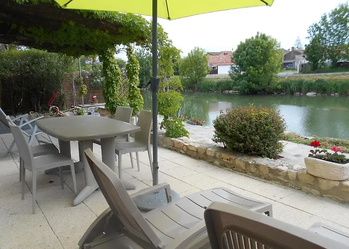 Marais Poitevin Pêche ,barque, Vélos, Wifi, Linge, Cheminée, Cuisine