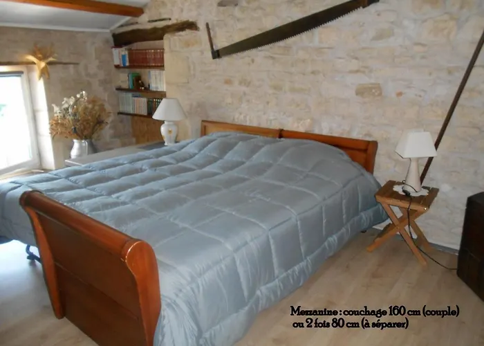 Marais Poitevin Pêche ,barque, Vélos, Wifi, Linge, Cheminée, Cuisine La Taillee