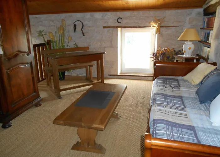 Marais Poitevin Pêche ,barque, Vélos, Wifi, Linge, Cheminée, Cuisine *